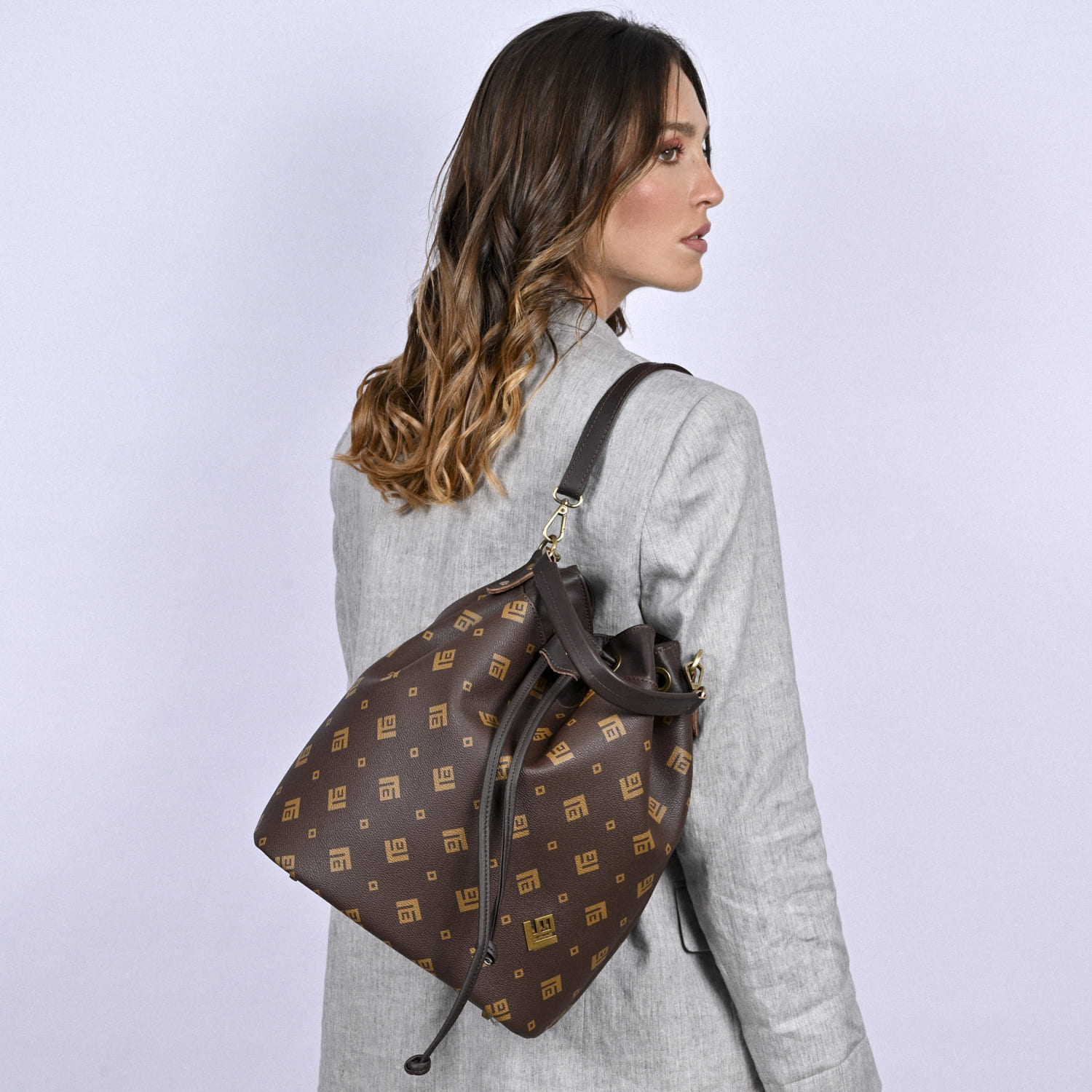 Hypnotic-Signature-Collection-Model-32